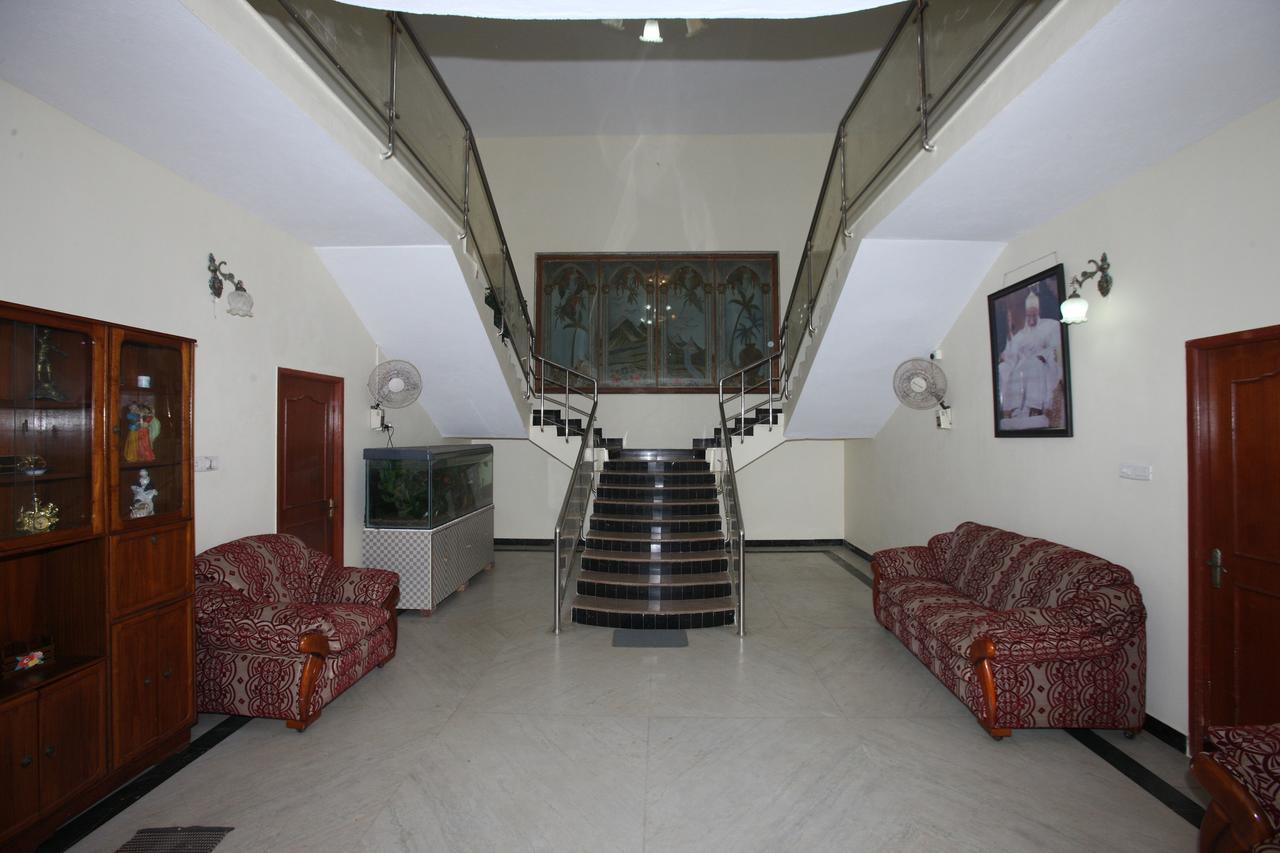 Oyo 935 Hotel Palkhee Mumbai Luaran gambar