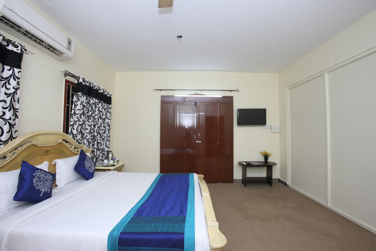 Oyo 935 Hotel Palkhee Mumbai Luaran gambar